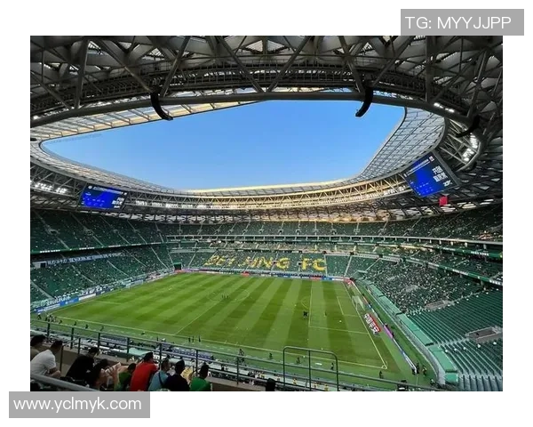 从篮球场到绿茵场：探析篮球明星转战足球领域的挑战与机遇